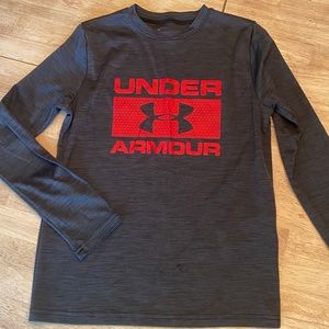 Boys sz M long sleeve Under Armour athletic shirt
